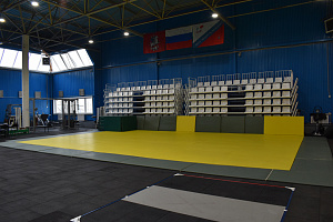 Днепропетровская, д.10